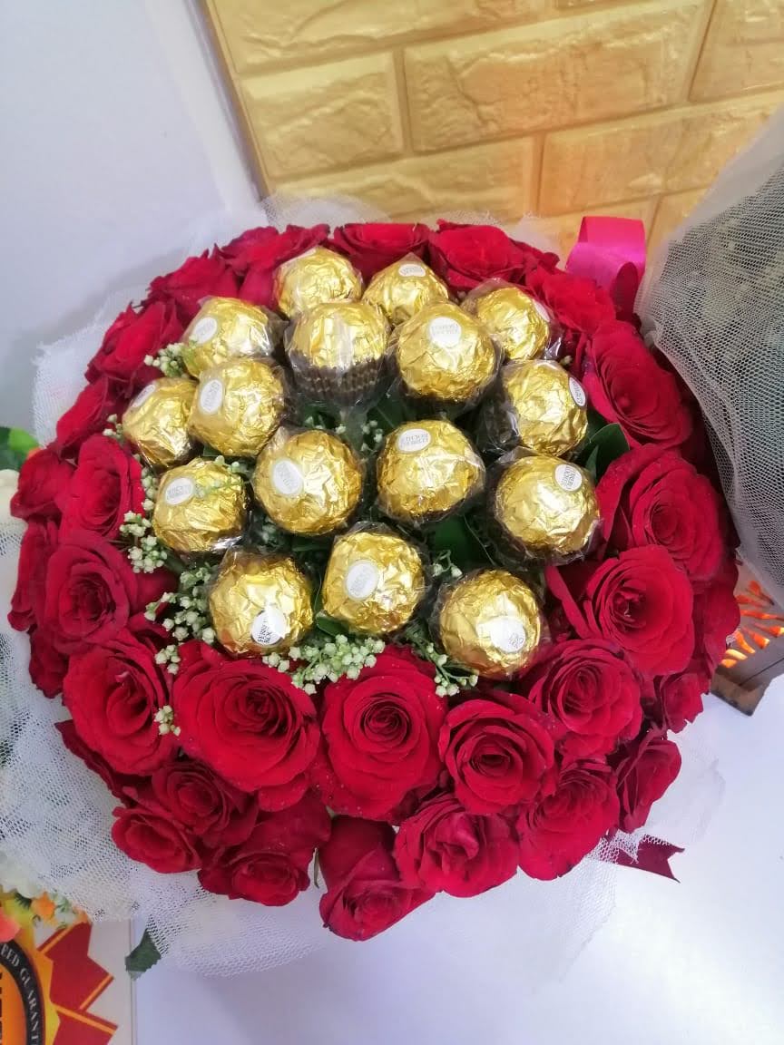 Ferrero Rocher with roses in a basket