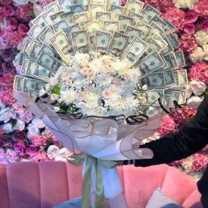 Dollar bouquet with imported flowers